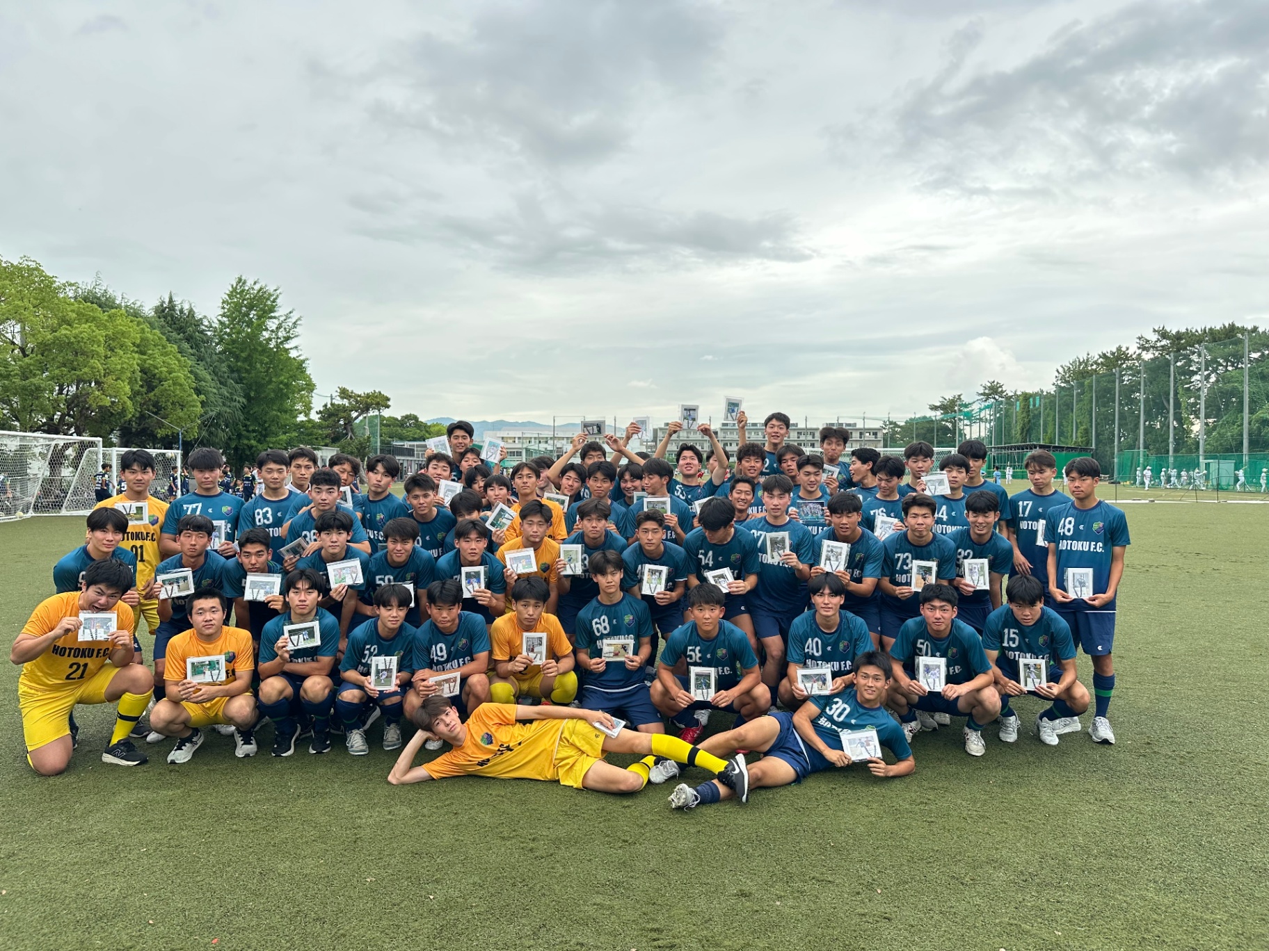 報徳学園　サッカー　ウィンドブレーカーネイビー 報徳学園 サッカー ウィンドブレーカーネイビー