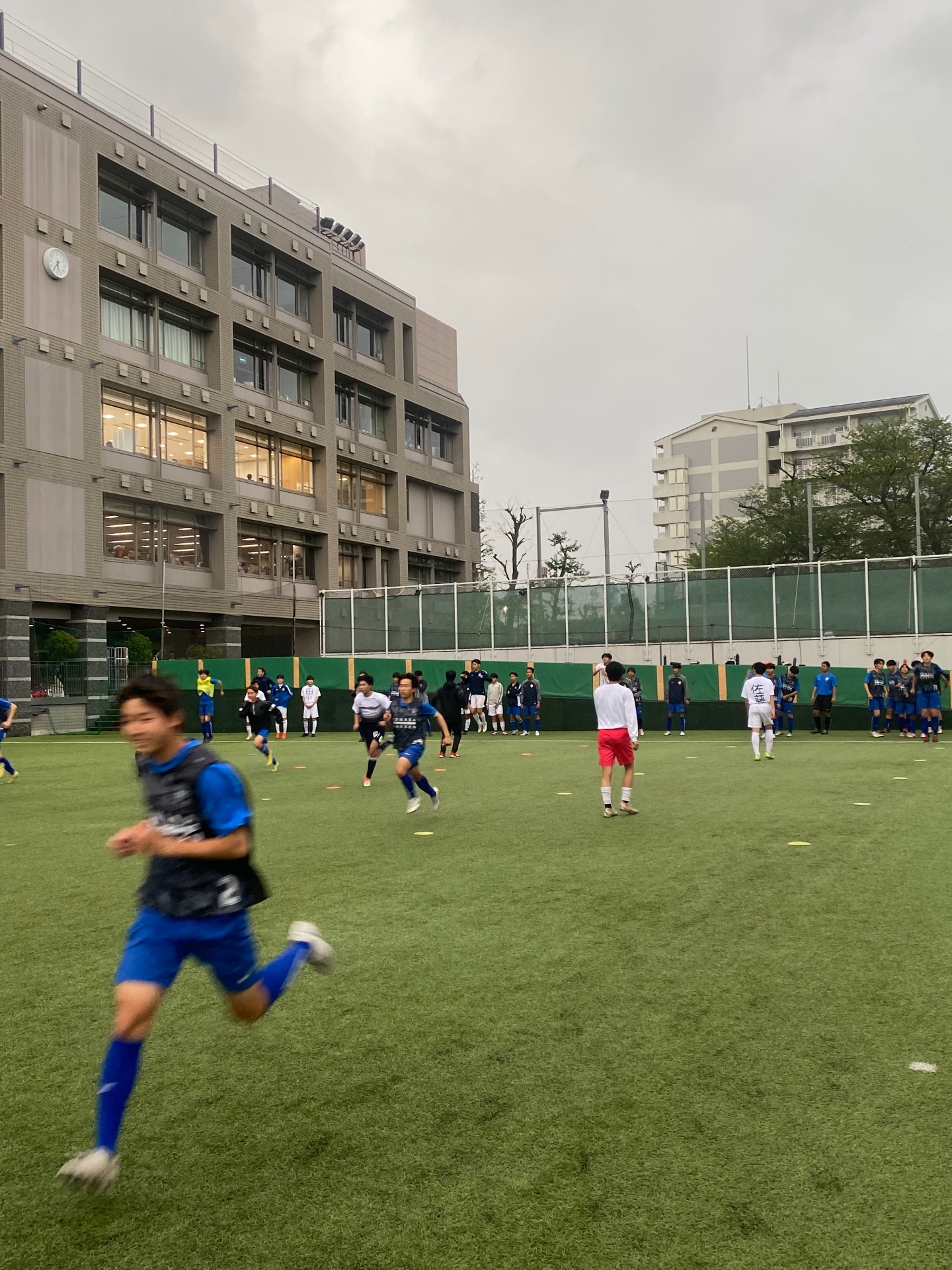★高校サッカー★ 実践学園高等学校サッカー部 トレーニングウェアピステ練習着O 試合結果】 T1リーグ第7節 vs 成立学園 3-1 ［得点者］ ⚽️吉浦