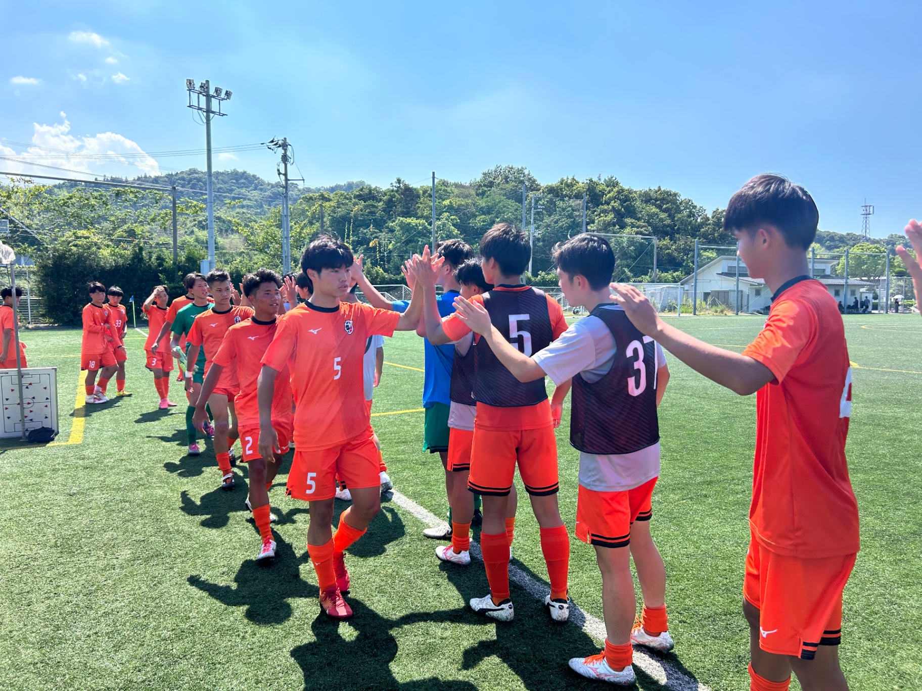 サッカー部 - 済美高等学校